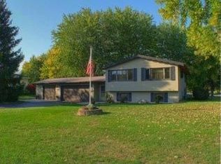 W6640 Sunset Dr, Onalaska, WI 54650