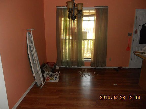 3rd image of 2103 S Ithaca Ave