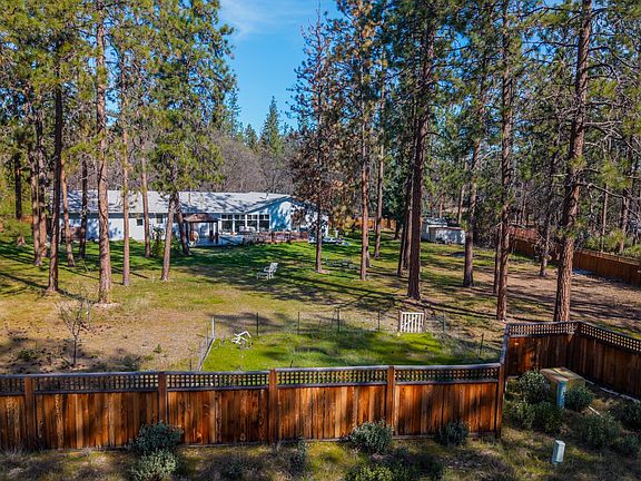 2nd image of 5616 Woodland Dr