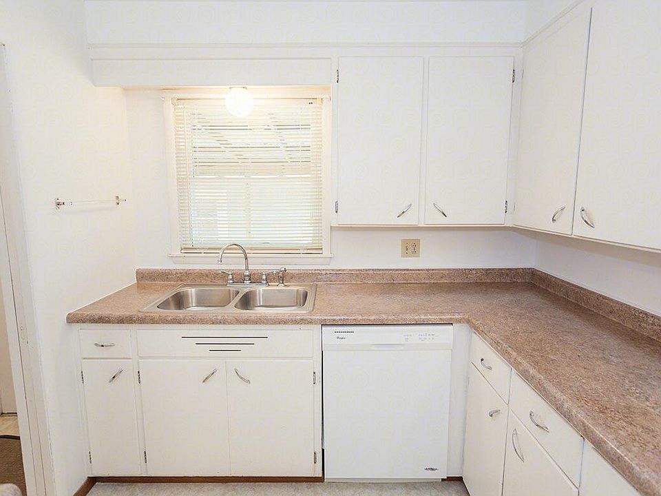 2nd image of 5401 Lillibridge St