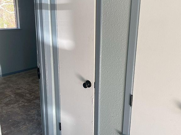 5th image of 2924-2926 Bernice Dr