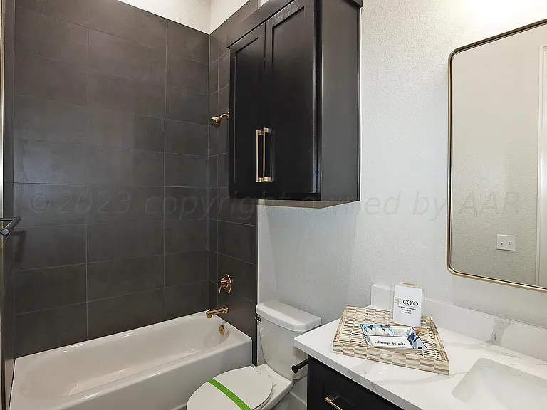9405 Rockridge — Photo 33