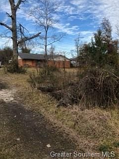 2nd image of 618 John Stine Rd