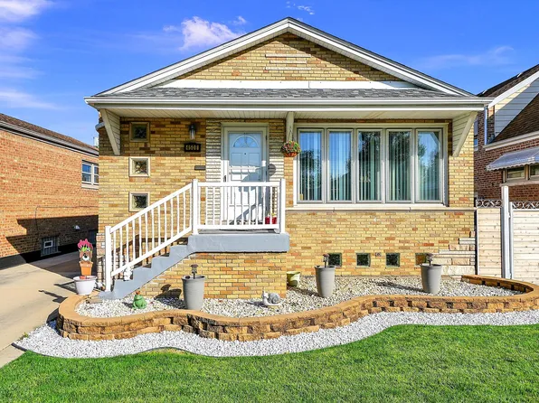 4508 W 66th St, Chicago, IL 60629