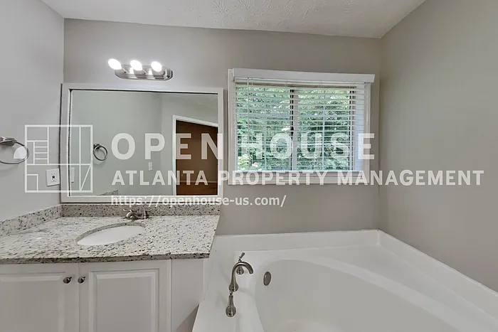 603 Brolley Ct — Photo 10