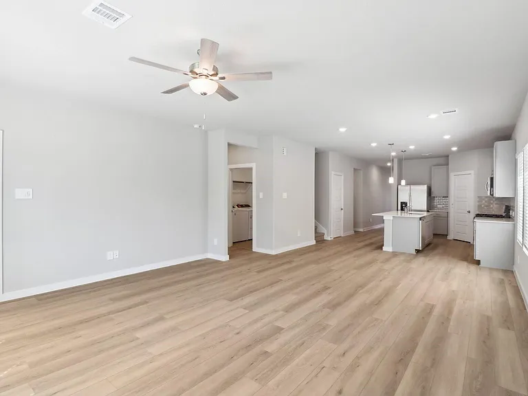 18075 Martin Pines Dr — Photo 10
