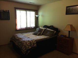 101 Huntington Dr, Mankato, MN 56001