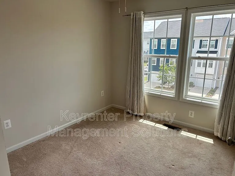 213 Willowshire Ct — Photo 28
