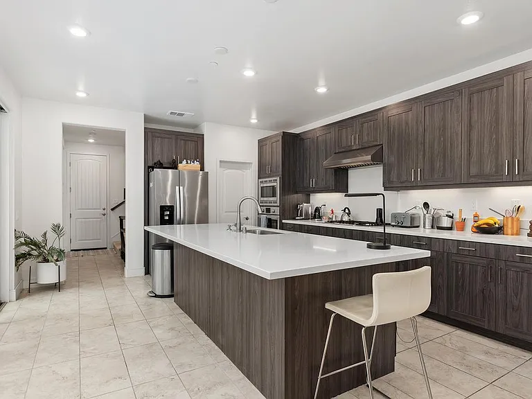 6640 Solterra Vista Pkwy — Photo 9