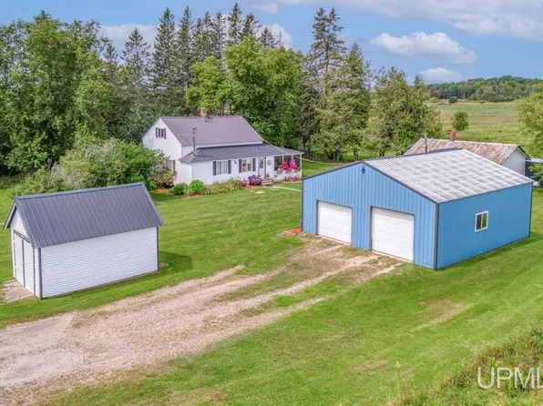 9204 2575th Ln, Rapid River, MI 49878