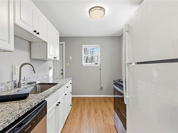 5th image of 2509 S Sterling Ave