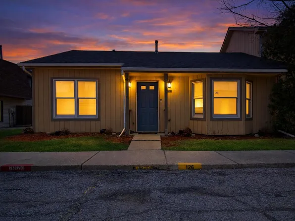 6081 Pennsylvania Dr, Merrillville, IN 46410