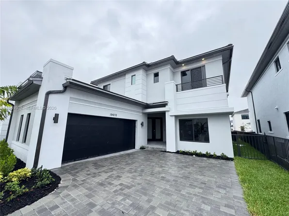 19670 NE 14th Ct, Miami, FL 33179