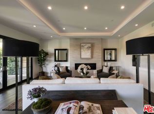 3295 Mountain View Ave, Los Angeles, CA 90066