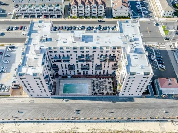 100 W Broadway, Long Beach, NY