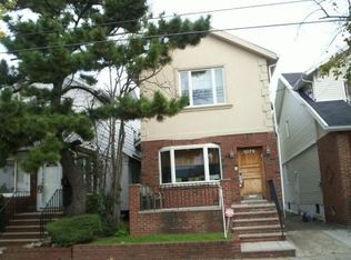1079 E 4th St, Brooklyn, NY 11230