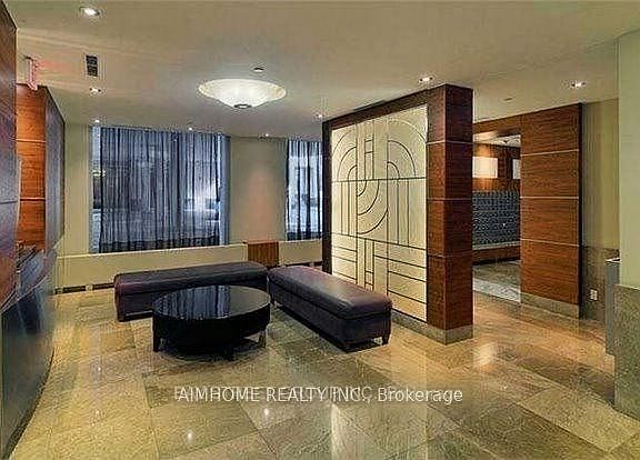 4th image of 761 Bay St #2313