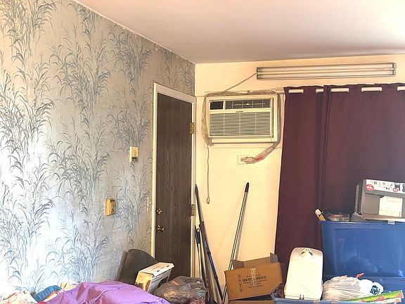 4th image of 495 McHenry Rd APT 1B