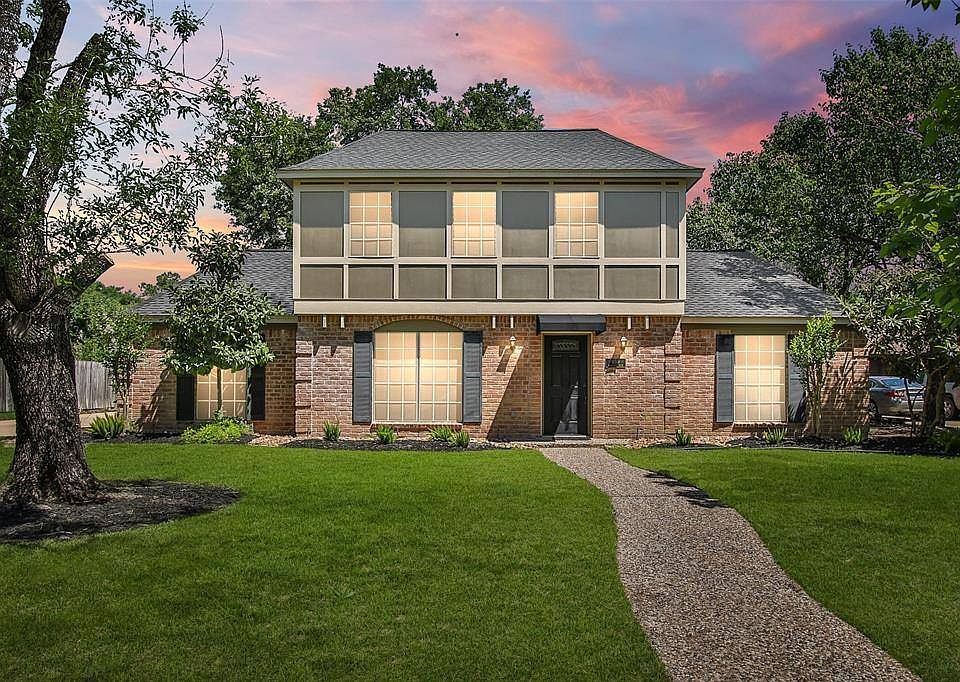 1st image of 11518 Parkriver Dr