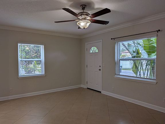 3rd image of 313 Granada Dr