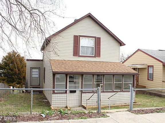 2nd image of 328 S Mont Valla Ave