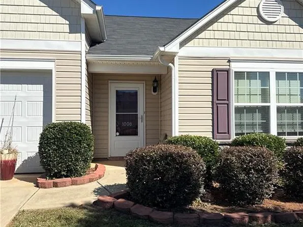 1008 Gold Cir, Mebane, NC 27302