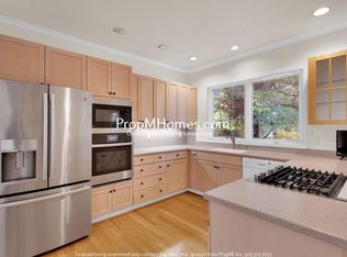 9127 NW Wood Rose Loop, Portland, OR