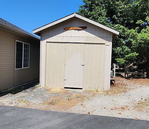 2nd image of 101 Long Dr