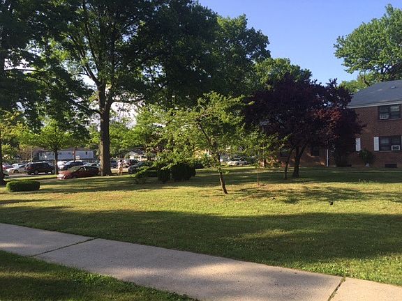 2nd image of 2844 Hylan Blvd