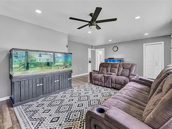 3rd image of 370 Race St