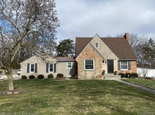 324 Lexington Blvd, Royal Oak, MI 48073