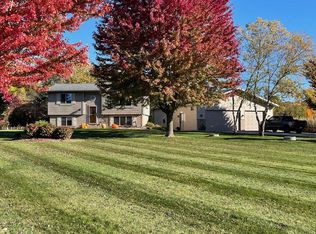 7943 Town Line Rd, Waterford, WI 53185