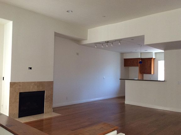 5th image of 12216 Moorpark St
