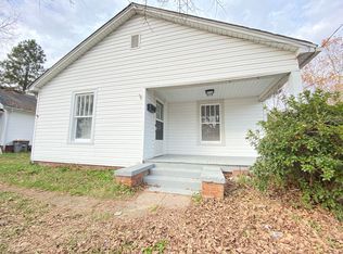 905 Woodlawn St, Kannapolis, NC 28083