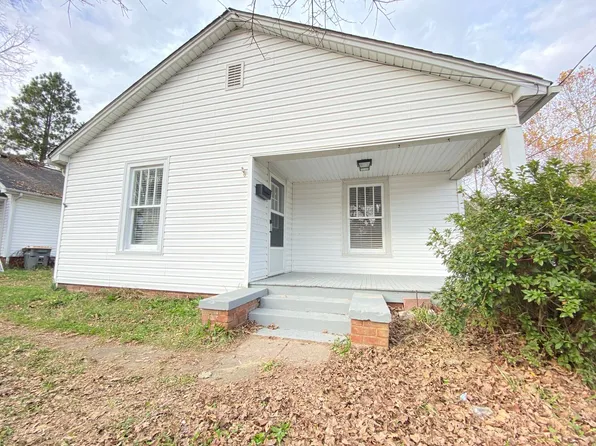 905 Woodlawn St, Kannapolis, NC 28083