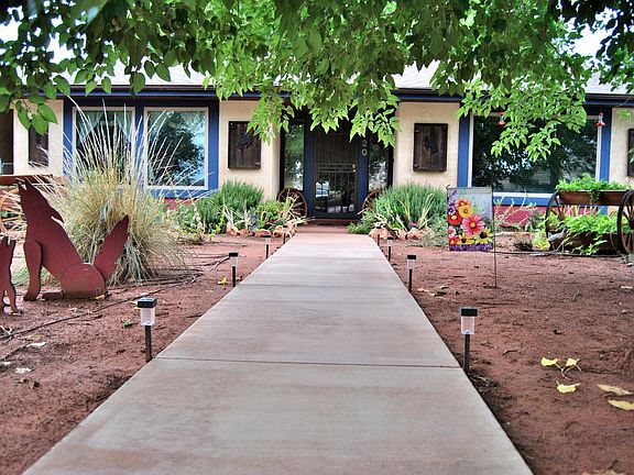 front walkway w/solar lights