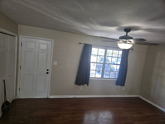 3rd image of 5620 NW 29th St