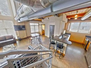 25 E John St #7, Champaign, IL 61820