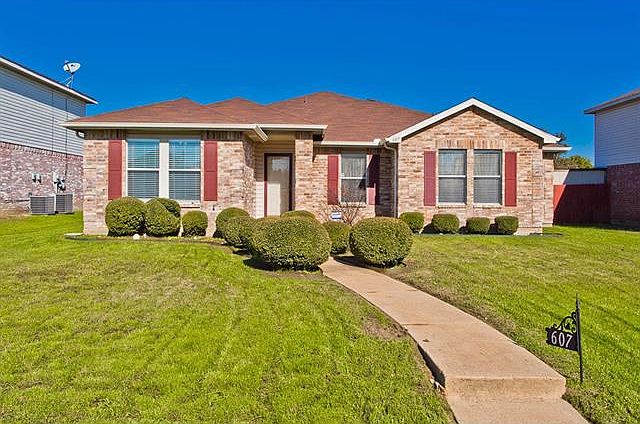 1st image of 607 Pondview Dr