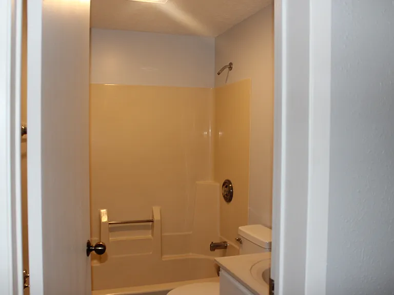 house master bedroom bathroom