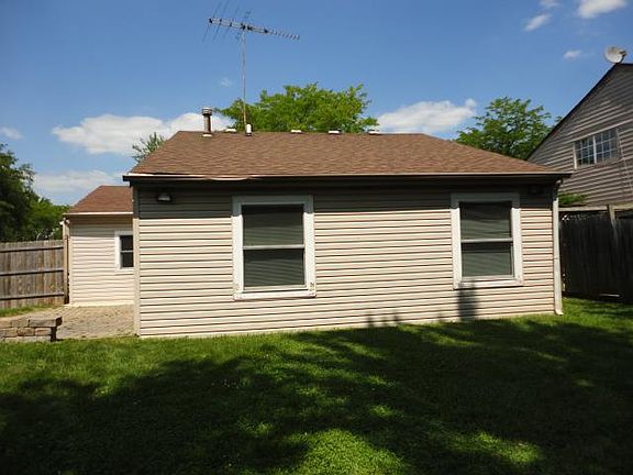 2nd image of 29W789 Hurlingham Dr