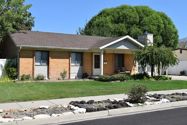 5 bed, 2150 sqft, $2,949 — Photo 1