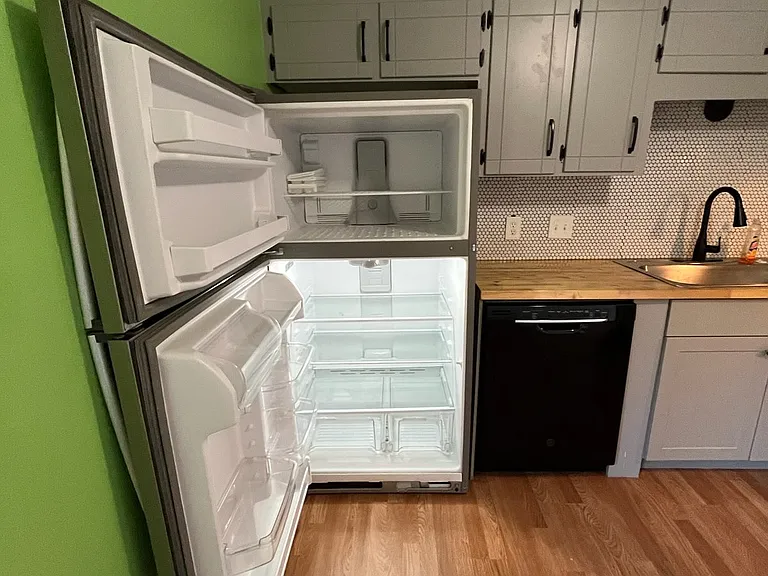 200 E Palestine Ave — Photo 19