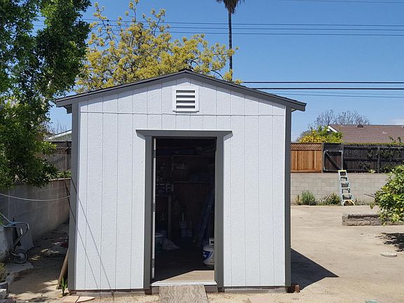 5th image of 2715 Barry St