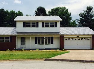 506 Cherokee Cir, Maysville, KY 41056