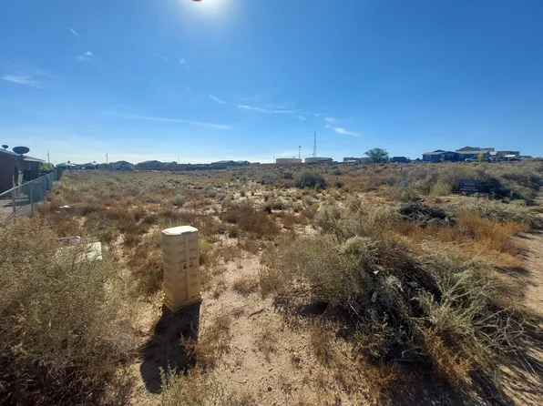 312 10th Ave NE, Rio Rancho, NM 87144