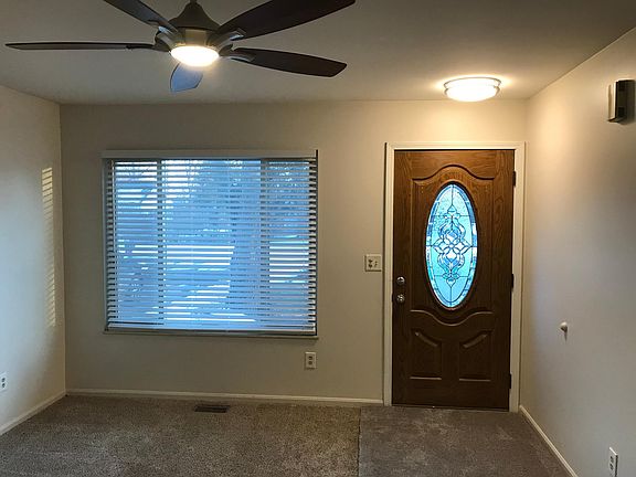 3rd image of 2598 Sinclair Ave