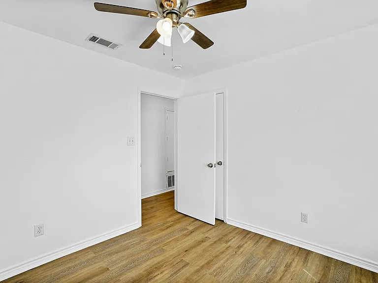 2604 Danny Ln — Photo 20