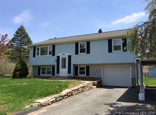 21 S Pine St, Plainfield, CT 06374