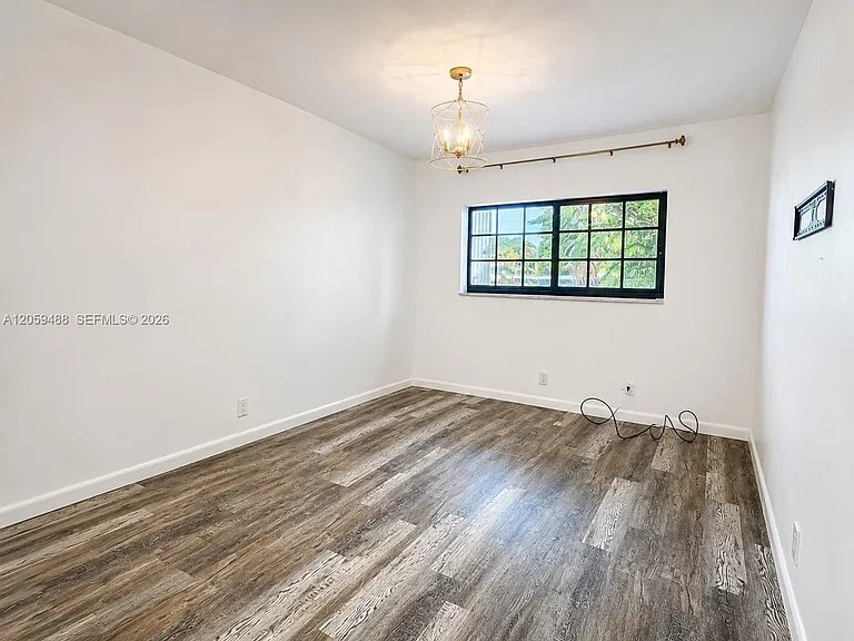 2401 NW 52nd St — Photo 12
